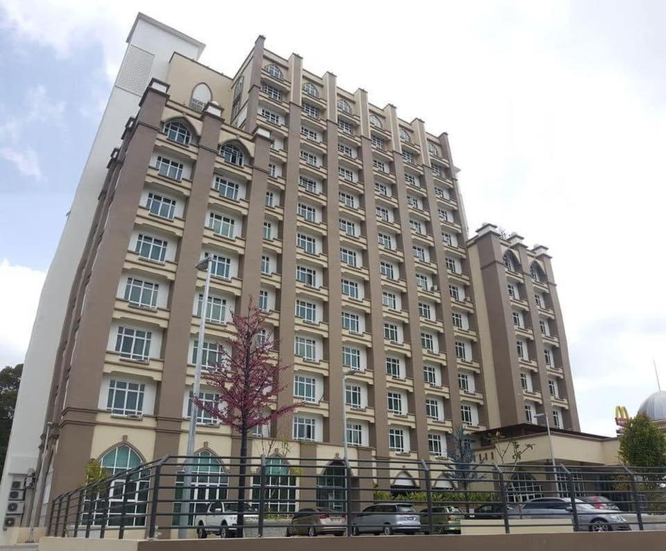 Risqi Apartment 2 Bedroom Wakaf Che Yeh Kota Bharu Kültér fotó