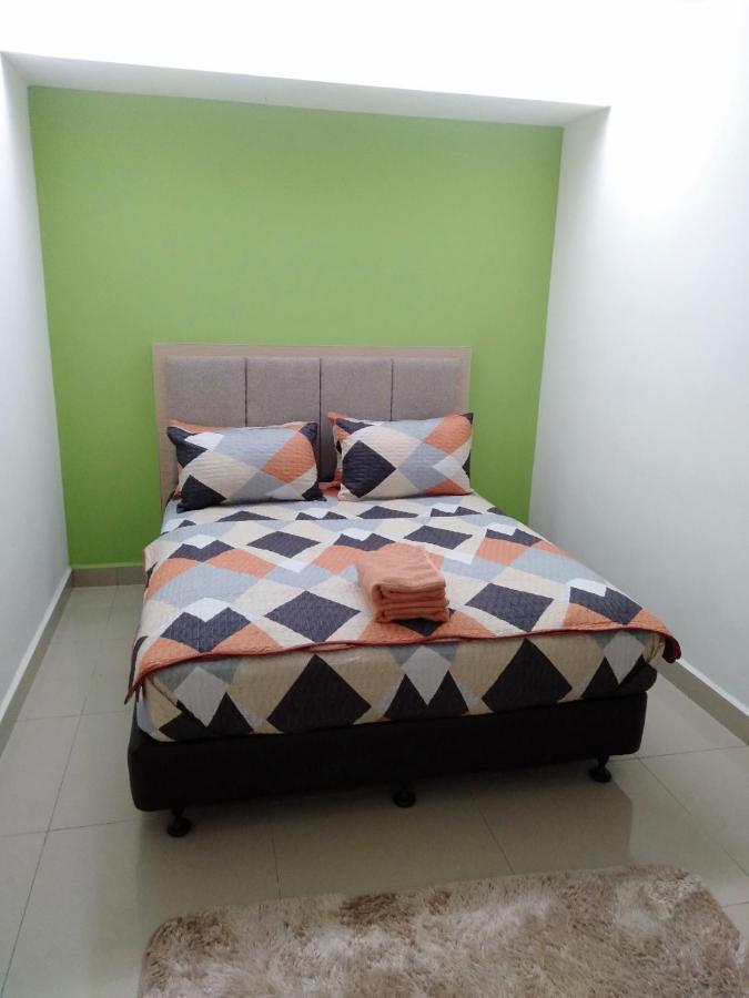 Risqi Apartment 2 Bedroom Wakaf Che Yeh Kota Bharu Kültér fotó